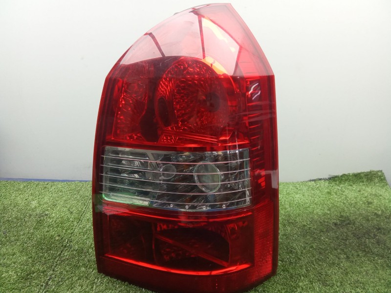 Recambio de piloto trasero derecho para hyundai tucson (jm) 2.0 crdi referencia OEM IAM 924022E010 05-10 
