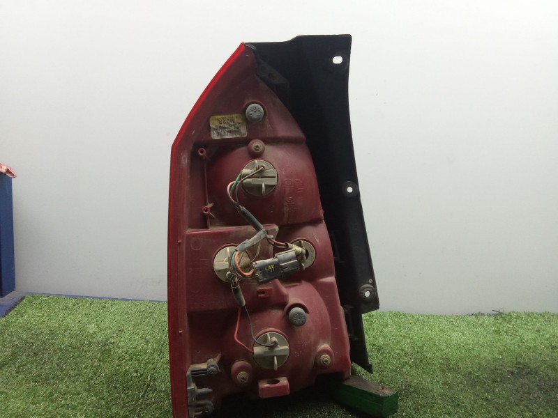 Recambio de piloto trasero derecho para hyundai tucson (jm) 2.0 crdi referencia OEM IAM 924022E010 05-10 