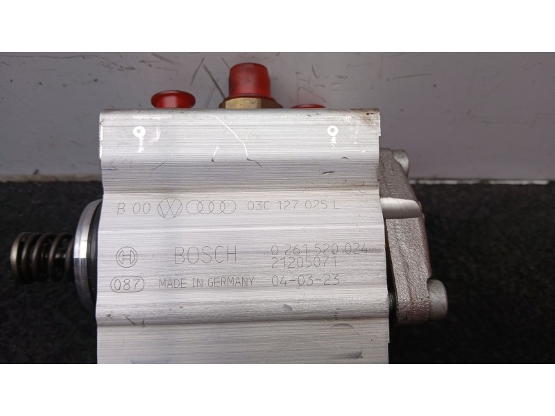 Recambio de bomba combustible para audi a3 (8p1) 1.6 fsi referencia OEM IAM 03C127025L - 0261520024 BOSCH 