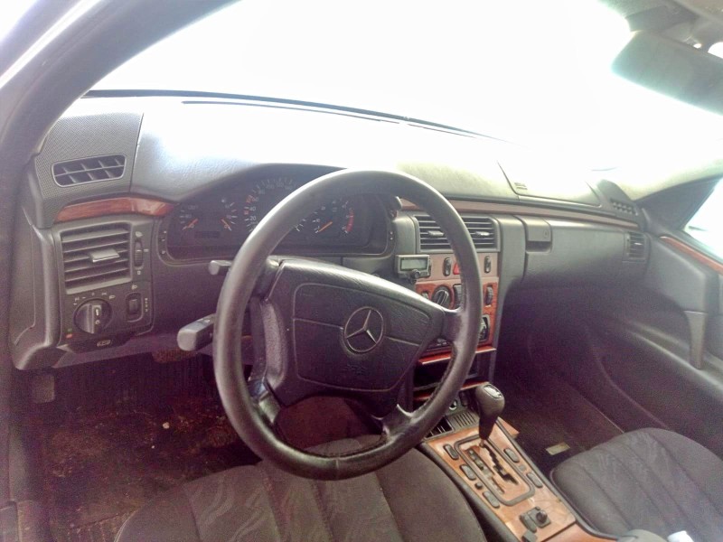 mercedes-benz clase e (w210) del año 2003
