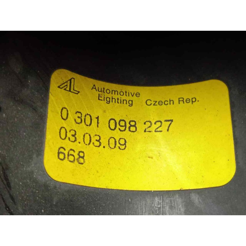 Recambio de faro izquierdo para ford mondeo berlina (gd) 1.8 turbodiesel cat referencia OEM IAM 0301098227  