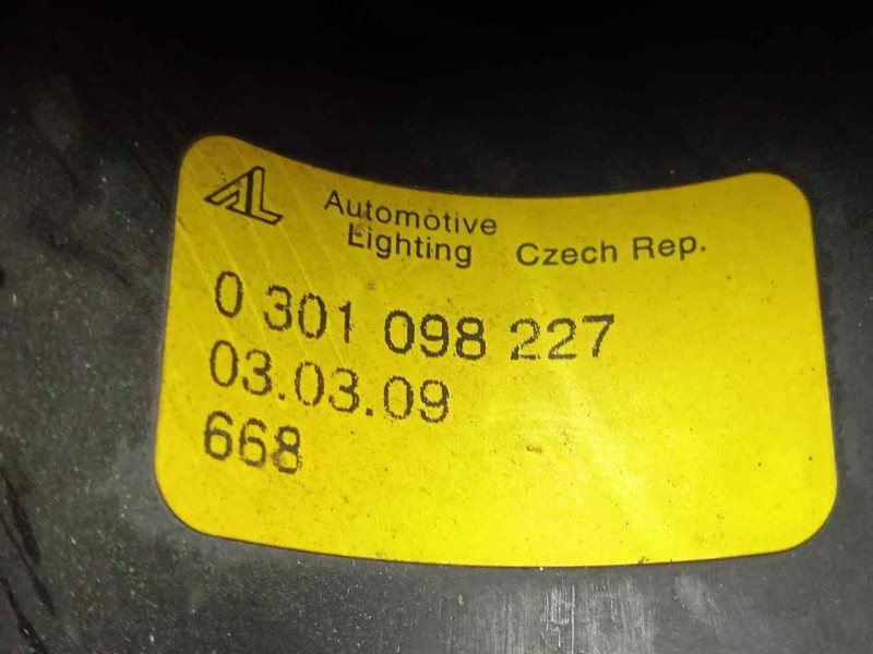 Recambio de faro izquierdo para ford mondeo berlina (gd) 1.8 turbodiesel cat referencia OEM IAM 0301098227  