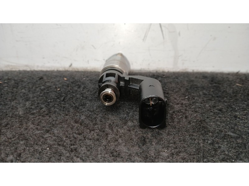 Recambio de inyector para audi a3 (8p1) 1.6 fsi referencia OEM IAM 03C906036A - 0261500016  2 PINES