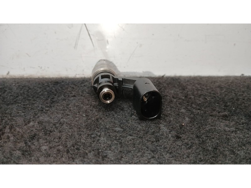 Recambio de inyector para audi a3 (8p1) 1.6 fsi referencia OEM IAM 03C906036A - 0261500016  2 PINES