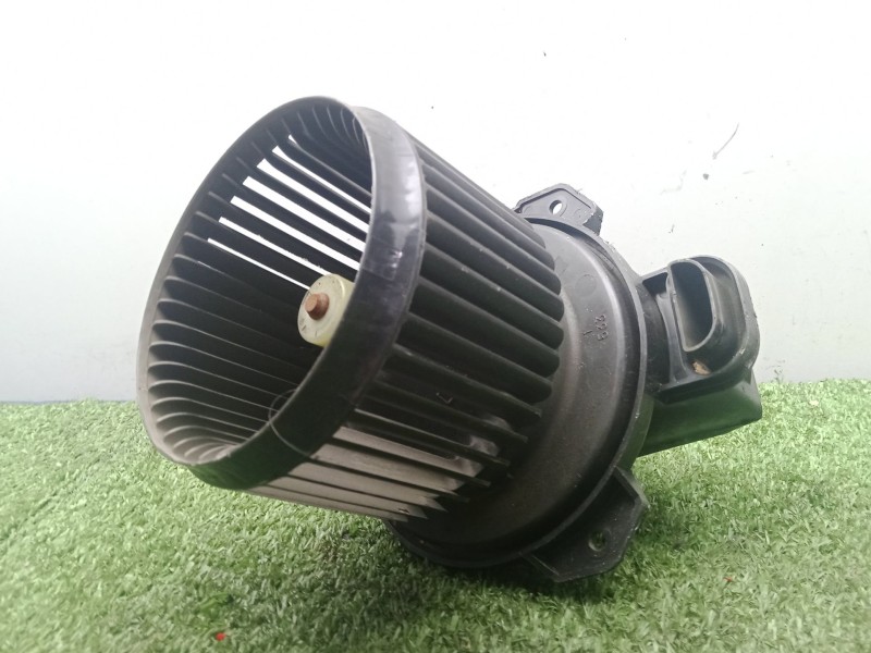 Recambio de motor calefaccion para fuso (mitsubishi) canter 7c18 referencia OEM IAM 10D29 Ø109MM - 2.PINES 