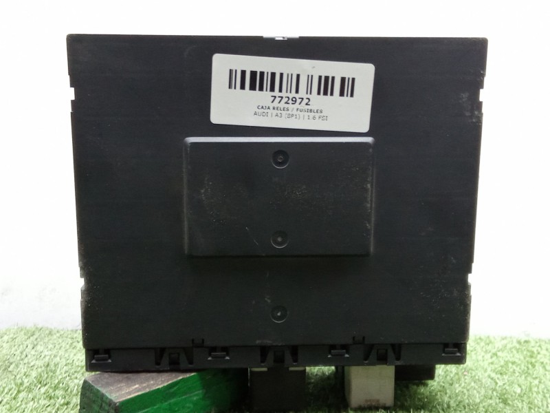 Recambio de caja reles / fusibles para audi a3 (8p1) 1.6 fsi referencia OEM IAM 8P0907279D  BOSCH