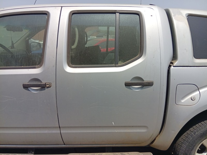 Recambio de puerta trasera izquierda para nissan navara np300 (d40) 2.5 dci 4wd referencia OEM IAM   