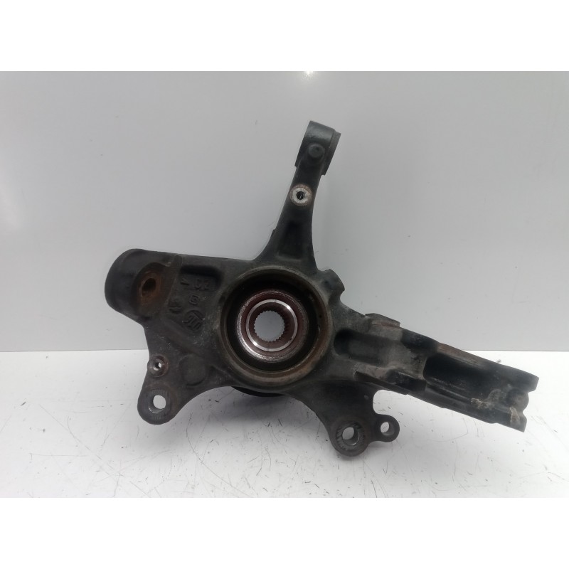 Recambio de mangueta delantera izquierda para peugeot 308 1.6 16v e-hdi fap referencia OEM IAM P64  