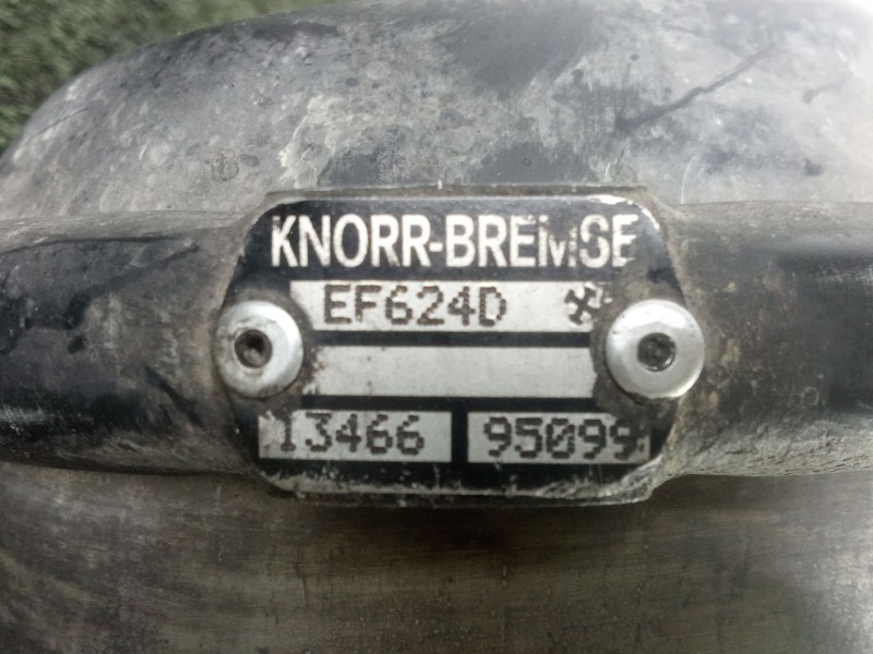 Recambio de servofreno para iveco eurocargo 100e18 e5 referencia OEM IAM EF624D 2.PINES BOSCH