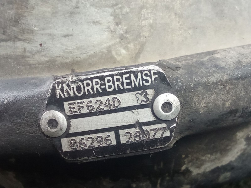 Recambio de servofreno para iveco eurocargo 100e18 e5 referencia OEM IAM EF624D 2.PINES BOSCH