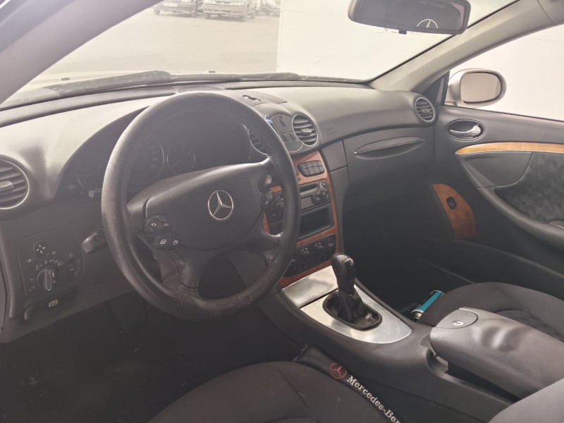 mercedes-benz clk (c209) del año 2003