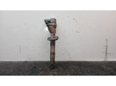Recambio de inyector para renault trafic ii furgoneta (fl) 2.5 dci 135 (fl0d) referencia OEM IAM 0445110087 BOSCH 2 PINES