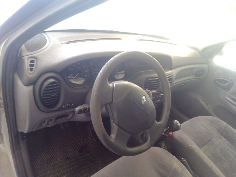 renault megane i classic (la0/1_) del año 2001