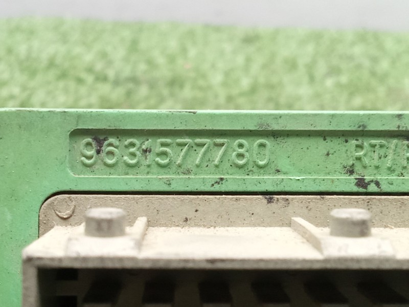 Recambio de modulo electronico para citroën berlingo 1.9 diesel referencia OEM IAM 9631577780 CAJA.BITRON VERDE