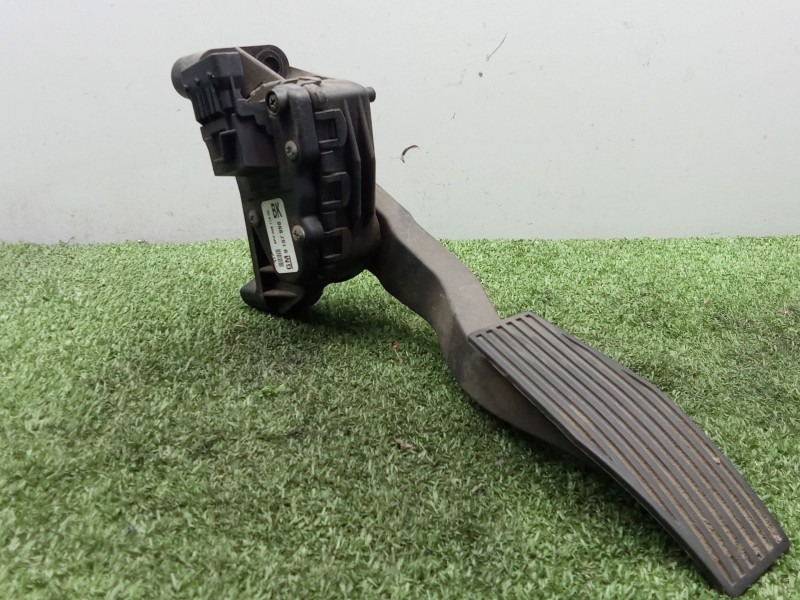 Recambio de potenciometro pedal para opel astra h (a04) 1.4 (l48) referencia OEM IAM 9157998 6.PINES 