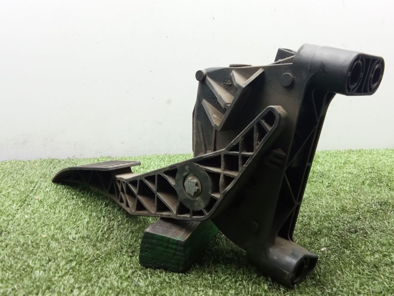 Recambio de potenciometro pedal para opel astra h (a04) 1.4 (l48) referencia OEM IAM 9157998 6.PINES 