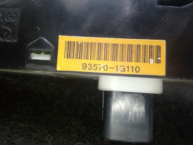 Recambio de mando elevalunas delantero izquierdo para kia rio 1.5 crdi referencia OEM IAM 935701G110 05/12 4.BOTONES