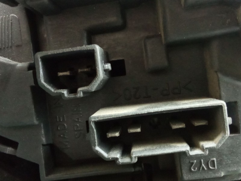 Recambio de piloto trasero izquierdo para seat leon (1m1) 1.9 tdi referencia OEM IAM 45208DY2 EXTERIOR 