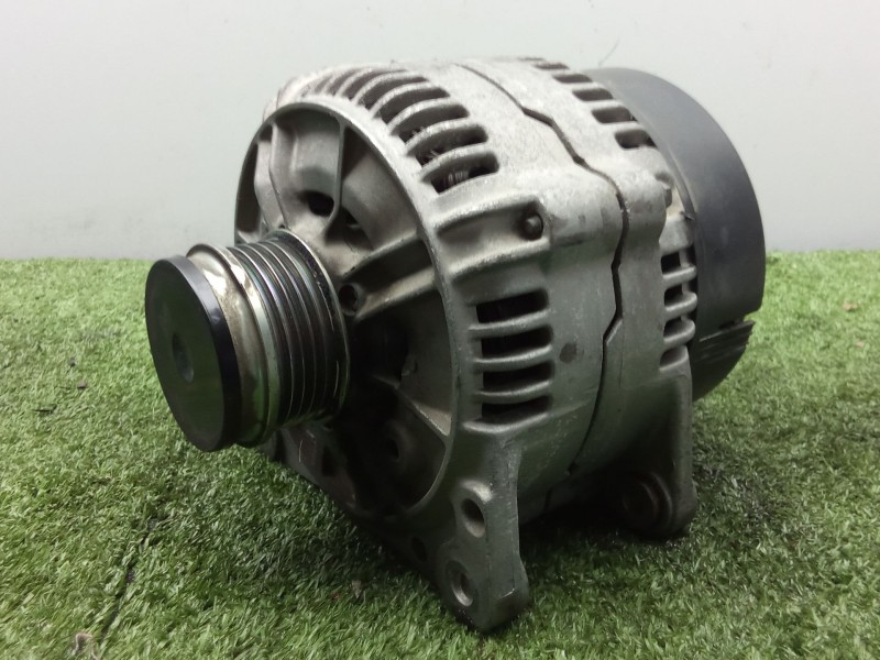 Recambio de alternador para volkswagen passat b5 (3b2) 1.9 tdi referencia OEM IAM 0986040350 120AMP POLEA EMBRAGUE