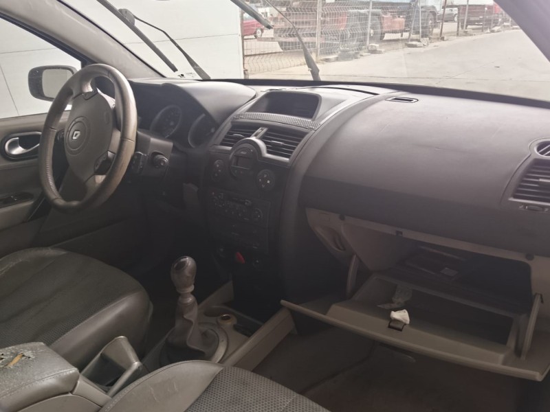 renault megane ii sedán (lm0/1_) del año 2003