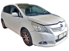 toyota verso (_r2_) del año 2011