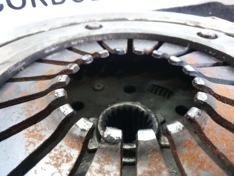 Recambio de kit embrague para opel insignia berlina 2.0 cdti referencia OEM IAM 063082001413-644757072-55582605 SACHS 