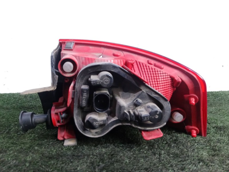 Recambio de piloto trasero izquierdo para seat exeo (3r2) 2.0 tdi referencia OEM IAM 89320211 4.PINES TARA