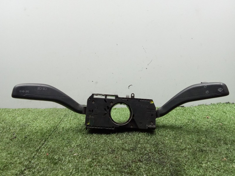 Recambio de mando luces para seat ibiza iii (6l1) 1.9 sdi referencia OEM IAM 203257ATW MANDO DOBLE 