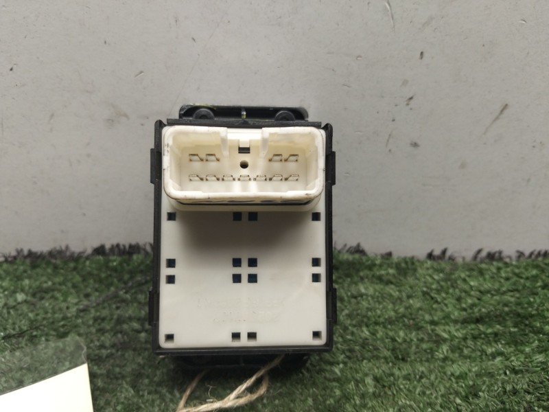 Recambio de mando elevalunas delantero izquierdo para hyundai i10 i (pa) 1.2 referencia OEM IAM 202007107 2 BOTONES 