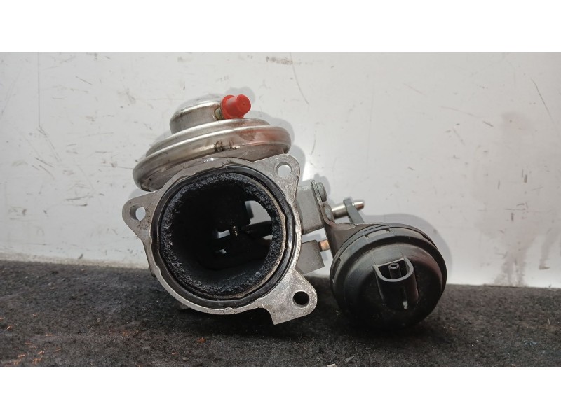 Recambio de valvula egr para seat leon (1m1) 1.9 tdi referencia OEM IAM 038129637B WAHLER 