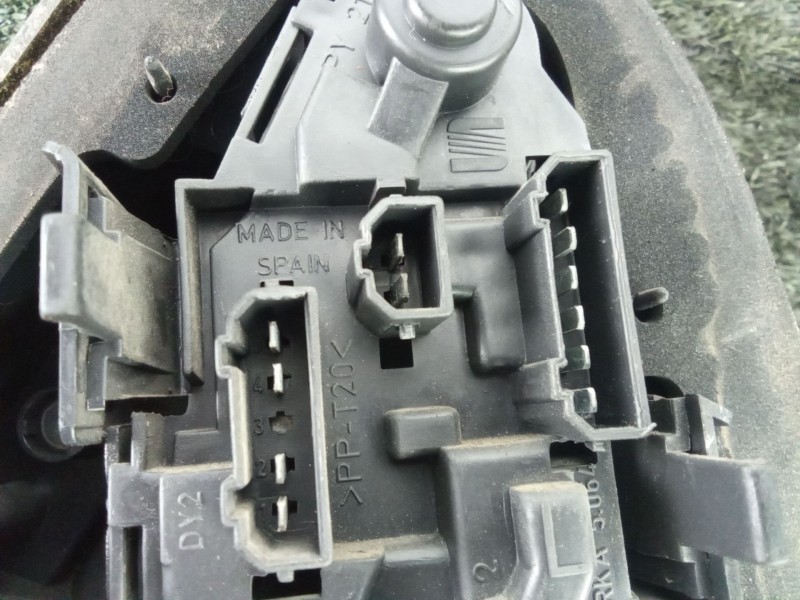 Recambio de piloto trasero izquierdo para seat leon (1m1) 1.9 tdi referencia OEM IAM REF: 45208DY2 EXTERIOR TARA