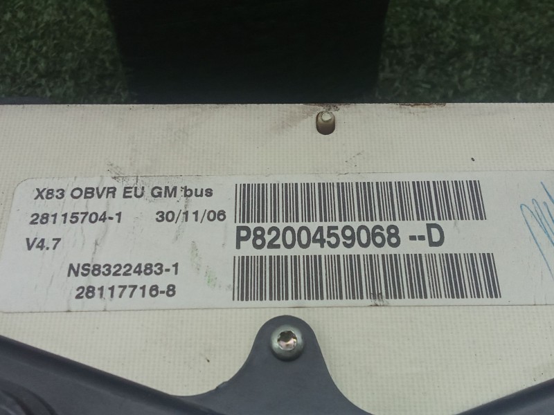 Recambio de cuadro instrumentos para opel vivaro a furgoneta (x83) 2.0 cdti (f7) referencia OEM IAM 281177168 2 CONECTORES TARA