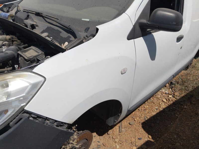 Recambio de aleta delantera izquierda para dacia dokker furgoneta/monovolumen 1.5 dci (feaj) referencia OEM IAM   