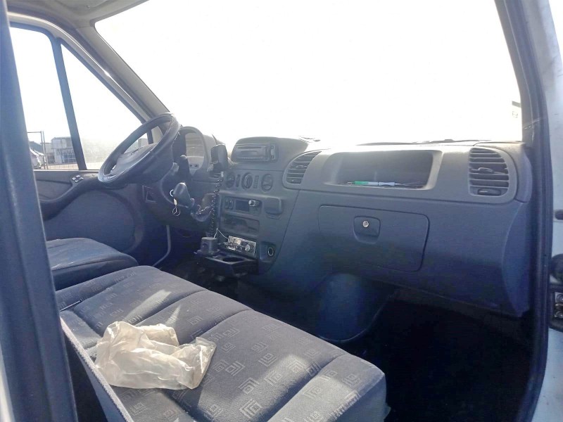 mercedes-benz sprinter 4-t caja/chasis (b904) del año 2004