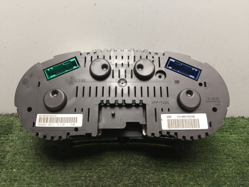 Recambio de cuadro instrumentos para seat leon (1m1) 1.9 tdi referencia OEM IAM 88311292 2 CONECTORES 
