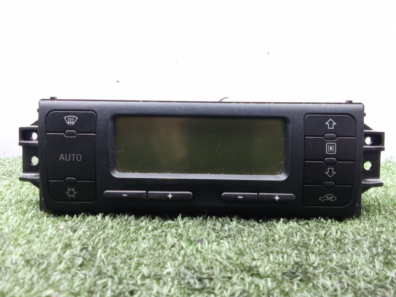 Recambio de mando climatizador para seat leon (1m1) 1.6 referencia OEM IAM 5HB00797801  HELLF