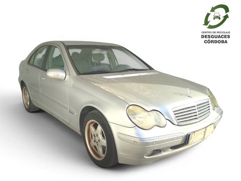 mercedes-benz clase c (w203) del año 2001