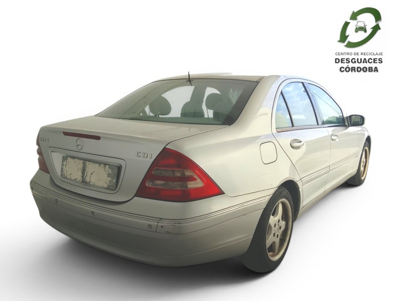 mercedes-benz clase c (w203) del año 2001