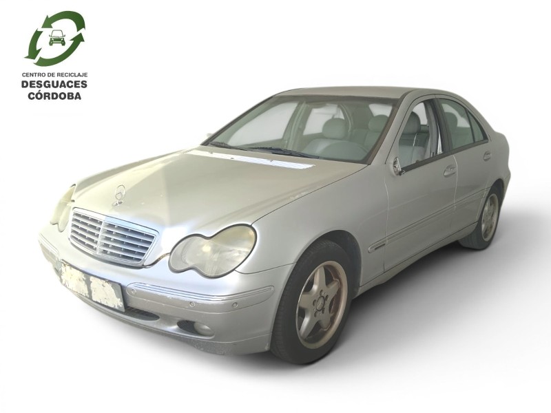 mercedes-benz clase c (w203) del año 2001