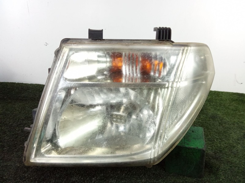 Recambio de faro izquierdo para nissan navara np300 (d40) 2.5 dci 4wd referencia OEM IAM 26060EB30A  