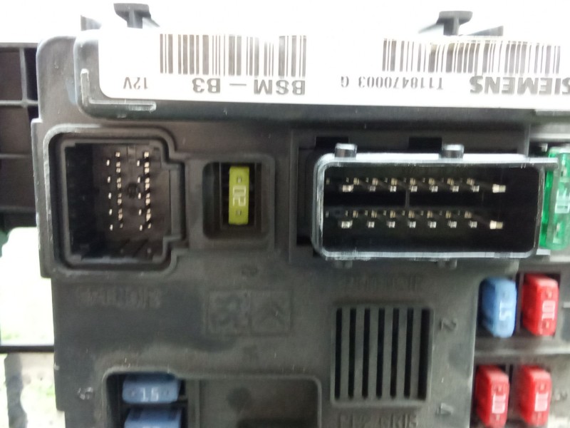 Recambio de caja reles / fusibles para citroën xsara picasso (n68) 2.0 hdi referencia OEM IAM T118470003 BSM 
