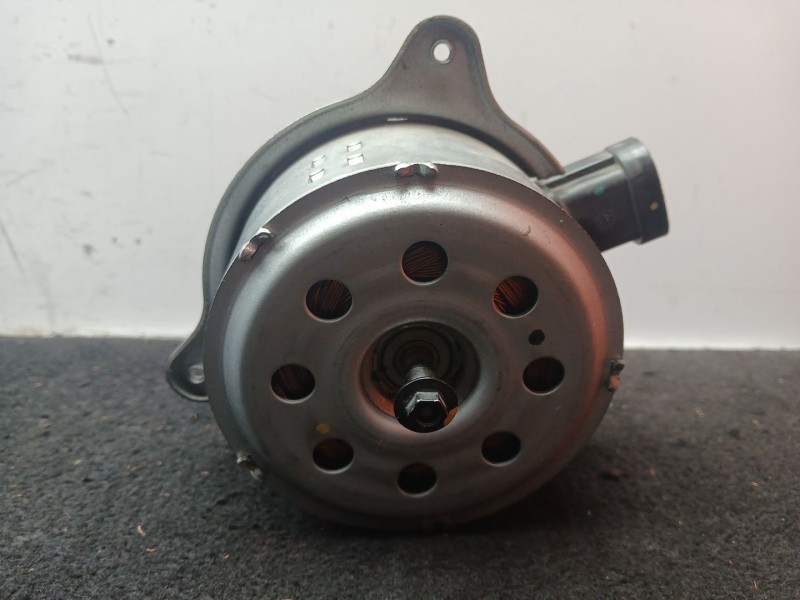 Recambio de electroventilador para citroën c3 iii (sx) 1.2 puretech 82 referencia OEM IAM M159984 - 8023M00007  