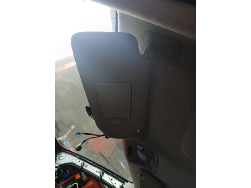 Recambio de parasol izquierdo para citroën c3 iii (sx) 1.2 puretech 82 referencia OEM IAM   