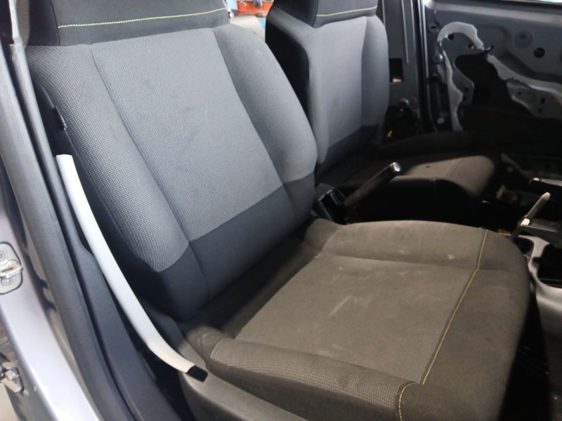 Recambio de asiento delantero derecho para citroën c3 iii (sx) 1.2 puretech 82 referencia OEM IAM   