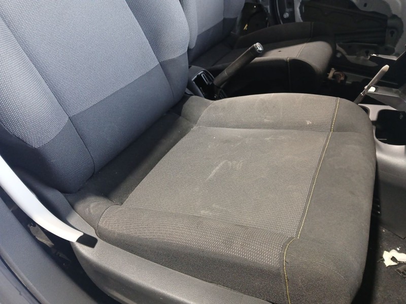 Recambio de asiento delantero derecho para citroën c3 iii (sx) 1.2 puretech 82 referencia OEM IAM   