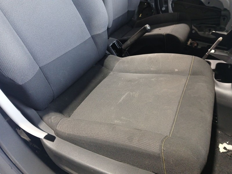 Recambio de asiento delantero derecho para citroën c3 iii (sx) 1.2 puretech 82 referencia OEM IAM   