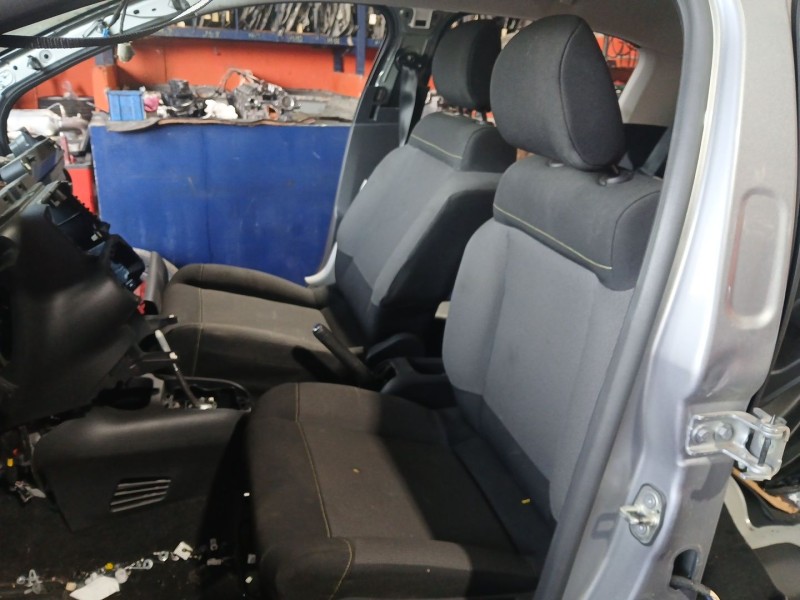 Recambio de asiento delantero izquierdo para citroën c3 iii (sx) 1.2 puretech 82 referencia OEM IAM   