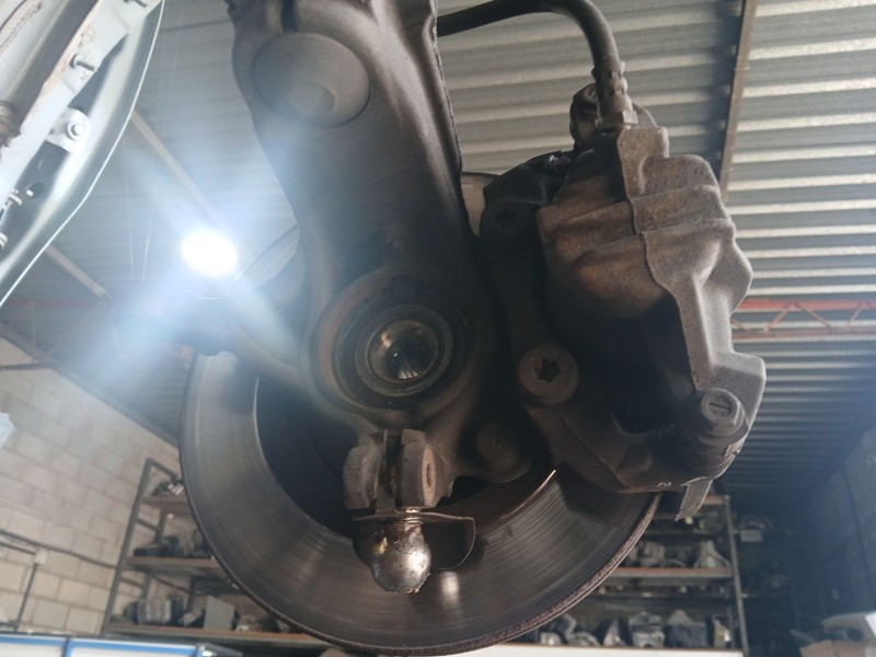 Recambio de mangueta delantera izquierda para citroën c3 iii (sx) 1.2 puretech 82 referencia OEM IAM   