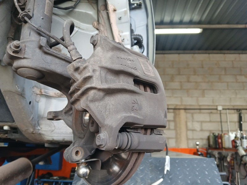 Recambio de pinza freno delantera izquierda para citroën c3 iii (sx) 1.2 puretech 82 referencia OEM IAM   
