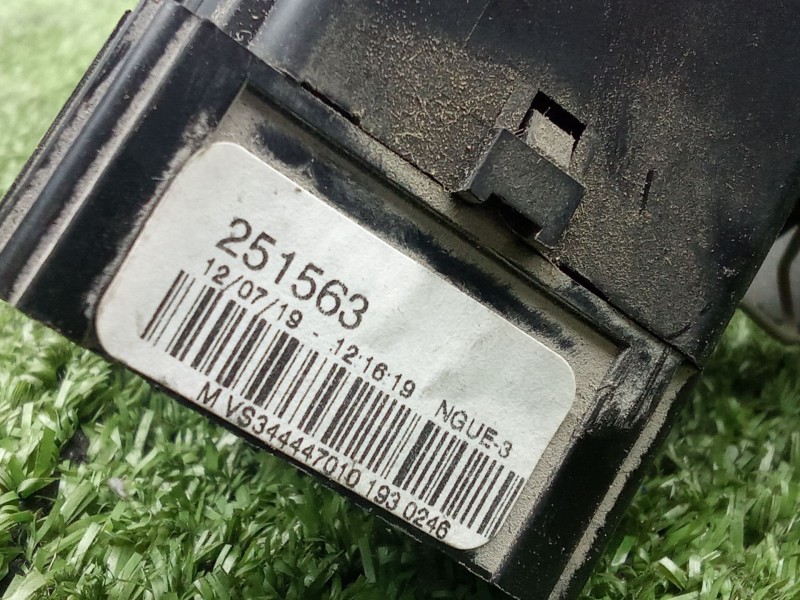 Recambio de mando luces para opel vivaro a furgoneta (x83) 2.0 cdti (f7) referencia OEM IAM 251563  